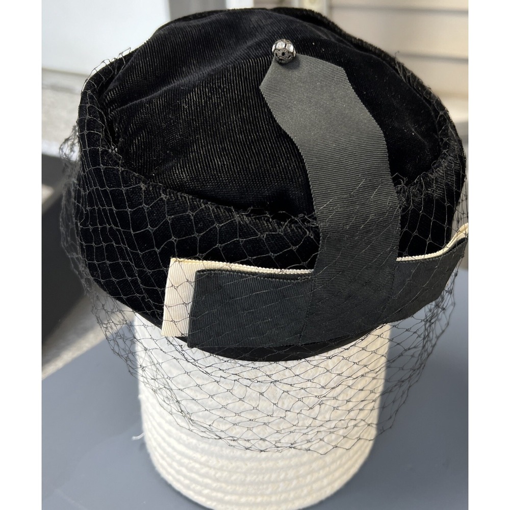 Womens Vintage Hat Pill Box 1950s Style Black Velvet Netting Fuzzy Veil Topper